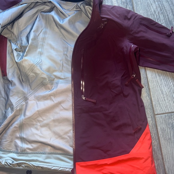 Arcteryx Sentinel LT Jacket - Great Condition - Picture 7 of 7